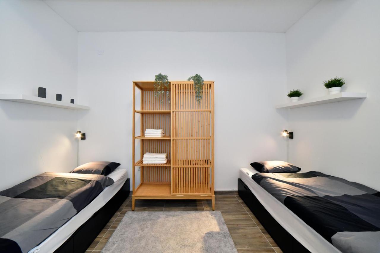 Apartments Dubec Сесвете Экстерьер фото