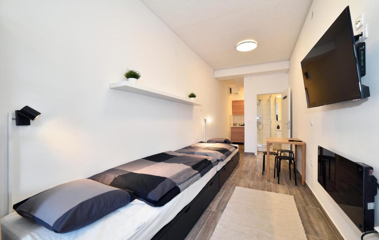 Apartments Dubec Сесвете Экстерьер фото