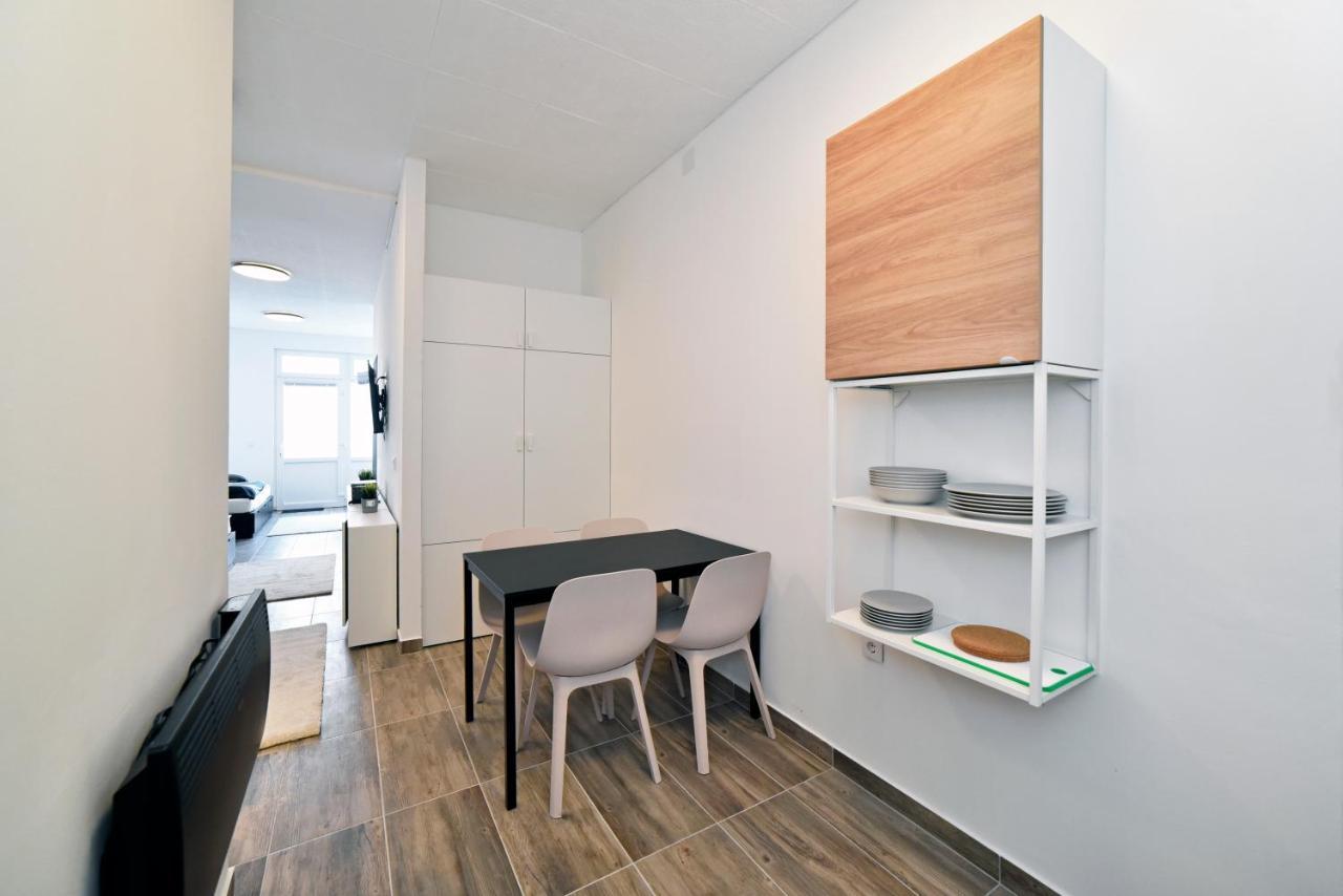 Apartments Dubec Сесвете Экстерьер фото