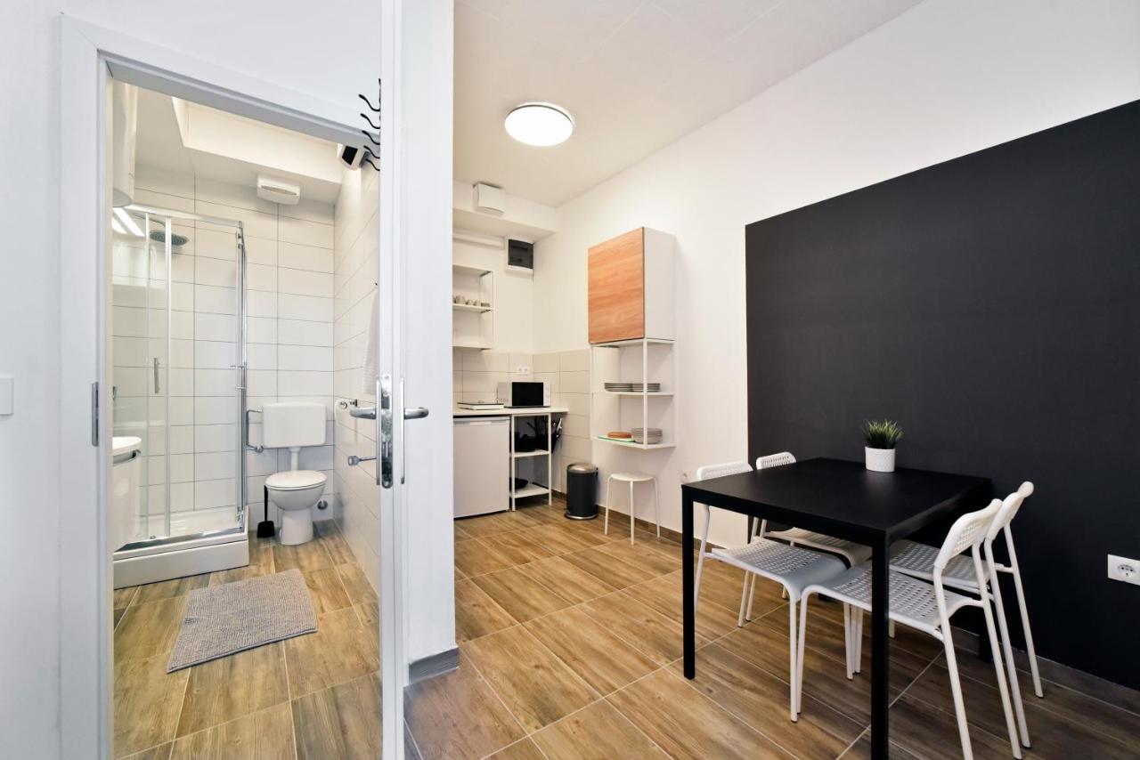 Apartments Dubec Сесвете Экстерьер фото